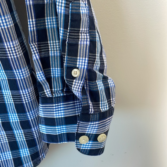 Haggar Button Up Long Sleeved Dress Shirt - Picture 6 of 8